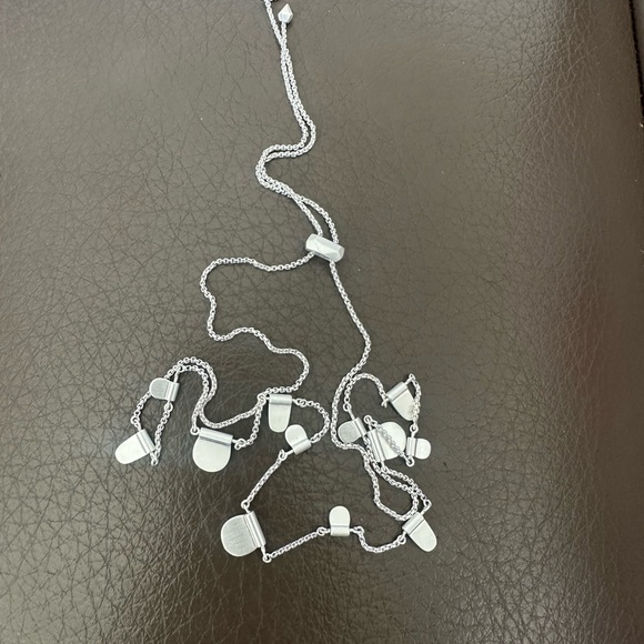 Kendra Scott Silver Tone Unique and Fabulous Necklace 30% off price offered - Picture 4 of 4